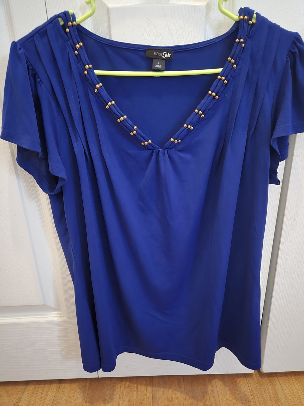NWOT: East 5th Royal Blue V-Neck Embellished Short Sleeve Top Blouse Size Large